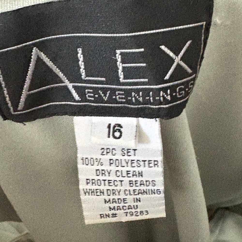 Alex Evenings Sage Floral Beaded Dress Sz 16 - Picture 7 of 7